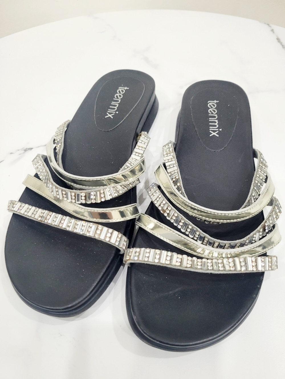 Y2K Teenmix Black & Silver Shinny Beads Sandals Size: 6US